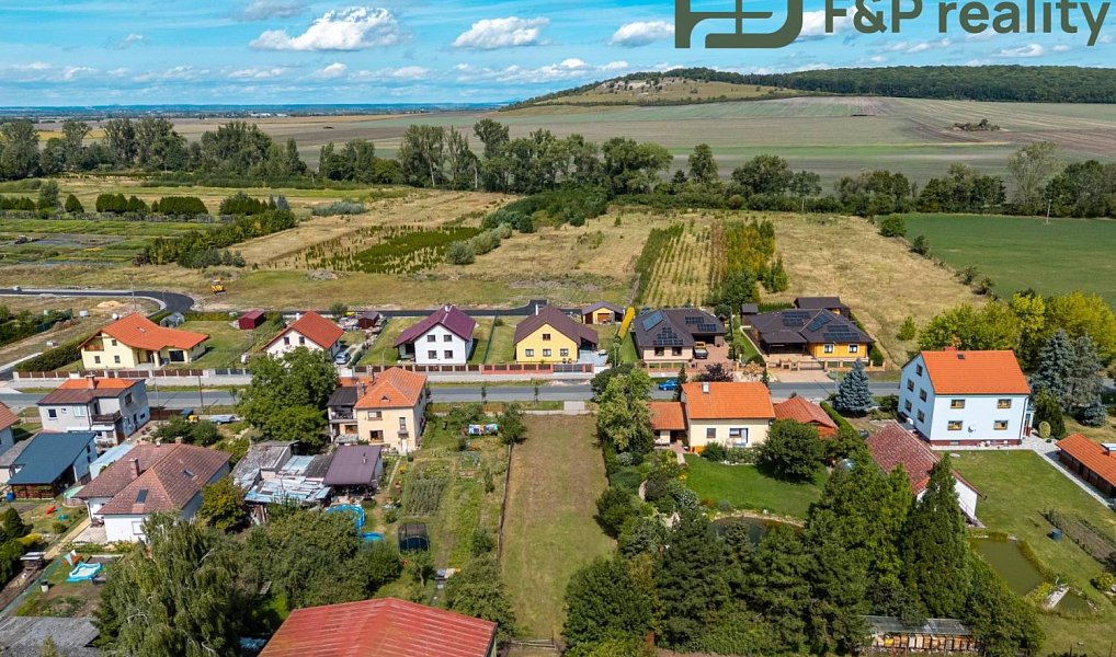 Prodej zahrady 640 m², Opolany – náhled fotky 4