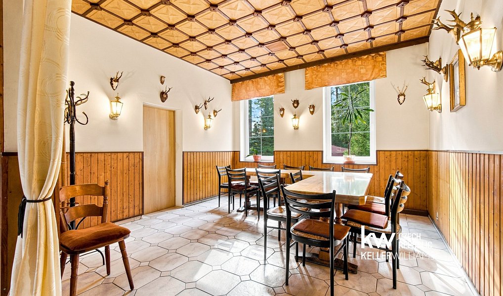 Prodej ubytovacího objektu 1 601 m², Rumburk – náhled fotky 27