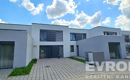Prodej domu 121 m² s pozemkem 191 m², Družstevní, Sezemice, okres Pardubice