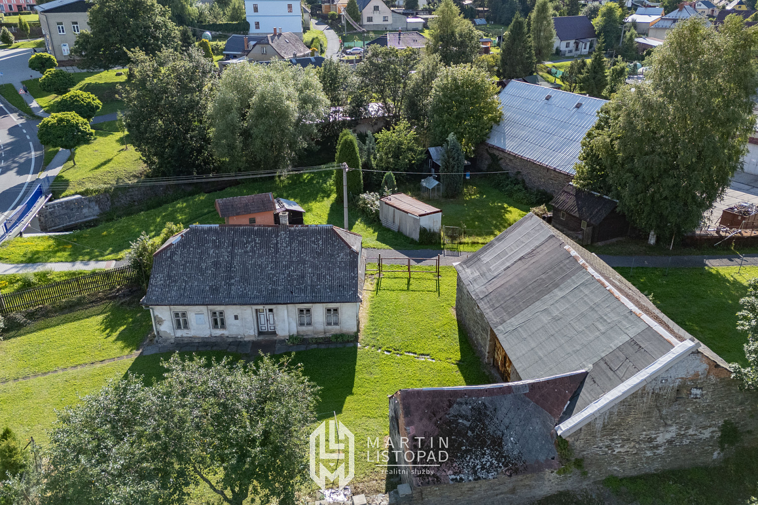 Prodej stavebního pozemku 1 379 m² – pohled 5