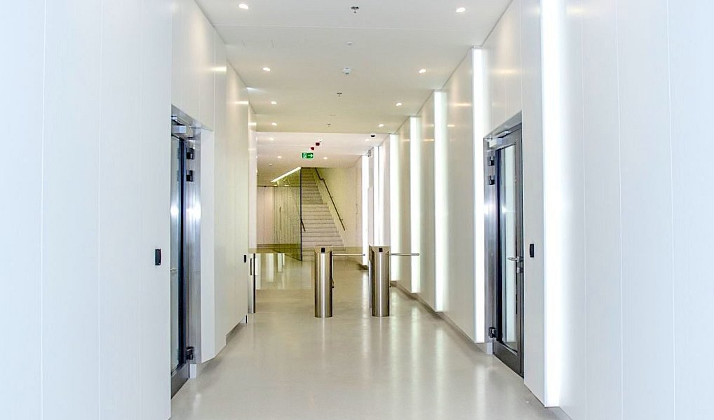 Pronájem kanceláře 612 m², Praha – náhled fotky 4