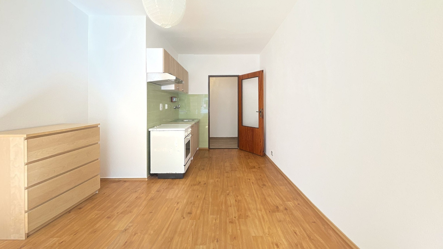 Pronájem bytu 1+kk 24 m² – fotografie 4