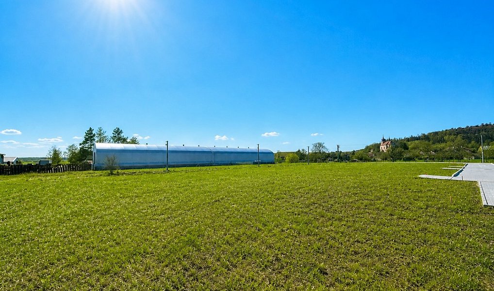 Prodej stavebního pozemku 1 420 m², Žerčice – náhled fotky 3