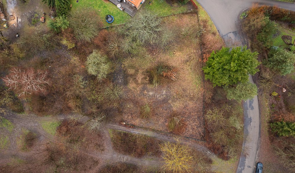 Prodej stavebního pozemku 1 247 m², Velké Popovice – náhled fotky 6