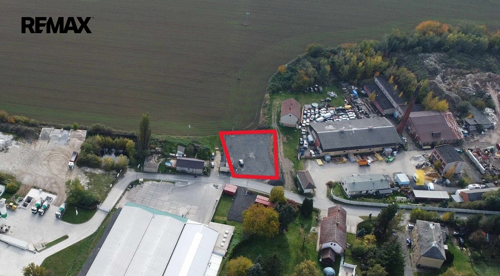 Pronájem komerčního pozemku 1 100 m² – fotografie 4