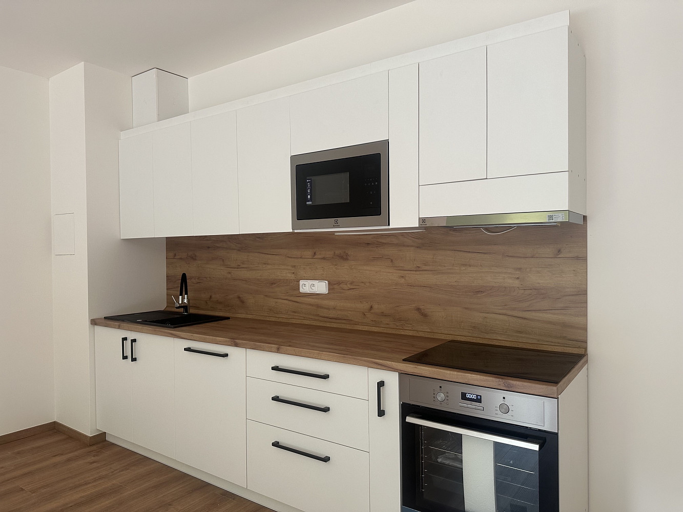 Pronájem bytu 3+kk 102 m² — photo 3