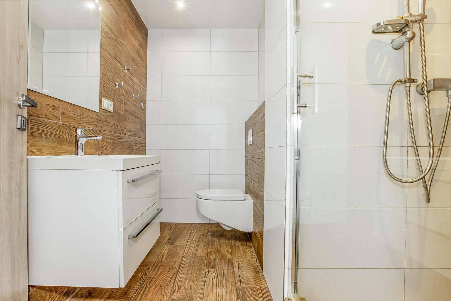 Pronájem bytu 3+1 67 m² — photo 2