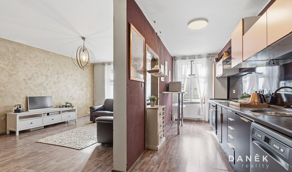 Prodej domu 210 m² s pozemkem 214 m², Ivančice – náhled fotky 2