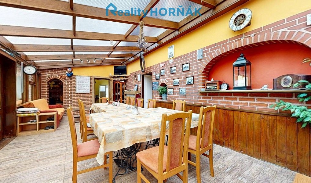 Prodej domu 364 m² s pozemkem 1 261 m², Votice – náhled fotky 8