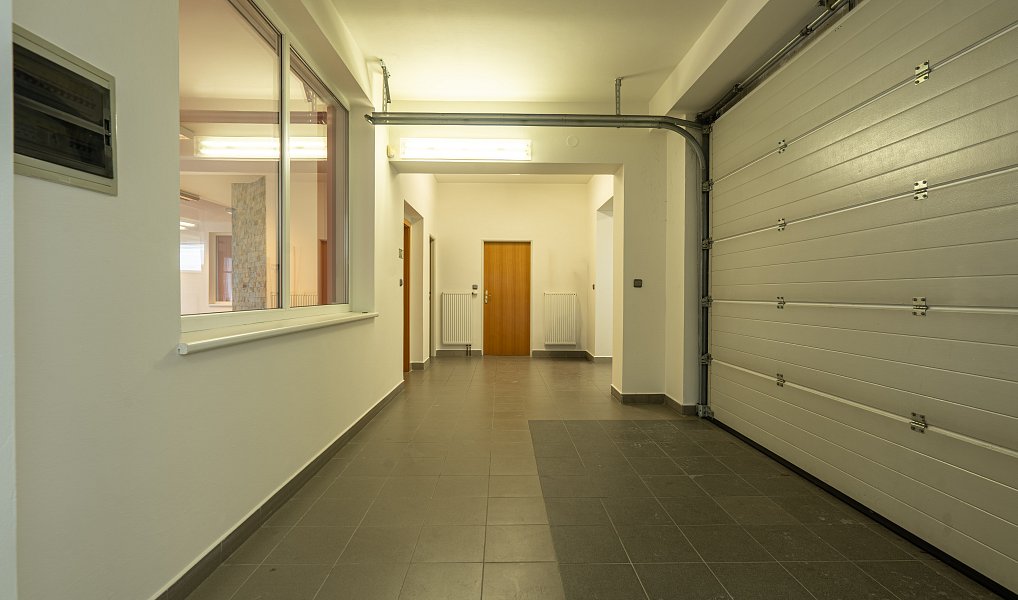 Pronájem obchodních prostor 299 m², Jičín – náhled fotky 16