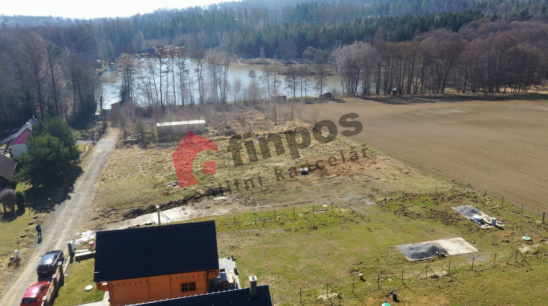 Prodej stavebního pozemku 1 067 m² — photo 2