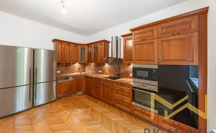 Pronájem domu 413 m² s pozemkem 688 m², Fráni Šrámka, Praha 5 - Smíchov