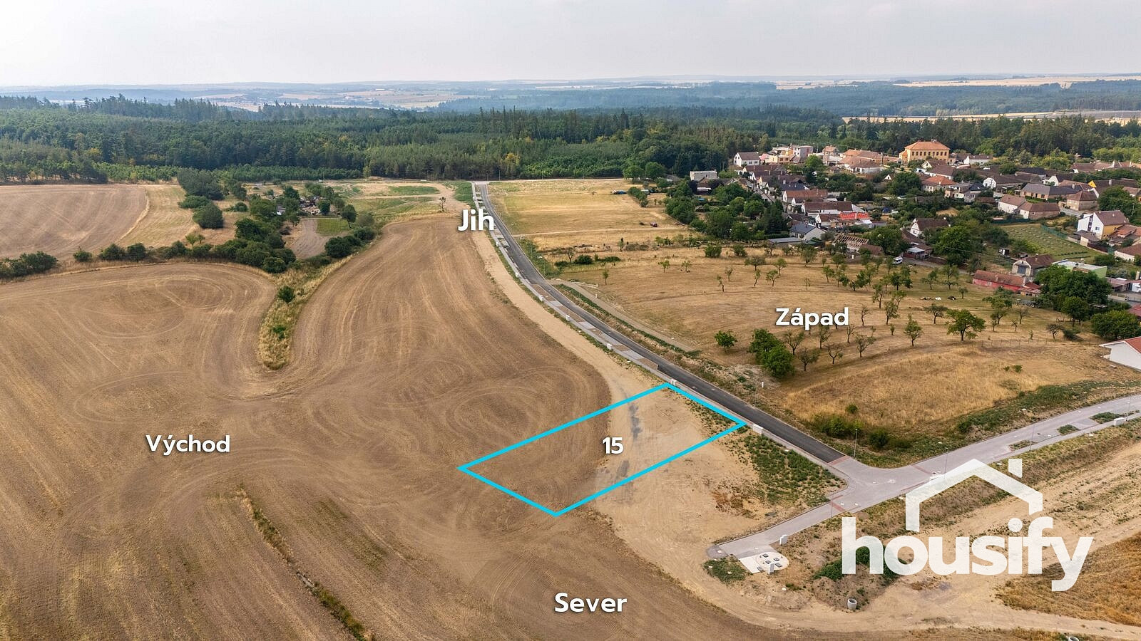 Prodej stavebního pozemku 1 253 m² – fotografie 3