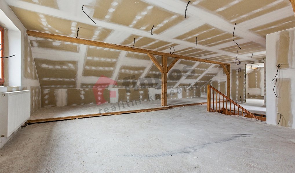 Prodej domu 159 m² s pozemkem 994 m², Šípy – náhled fotky 6