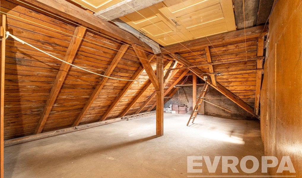 Prodej domu 270 m² s pozemkem 555 m², Trutnov – náhled fotky 14