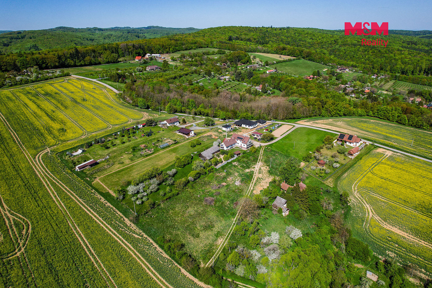 Prodej stavebního pozemku 772 m² – fotografie 4