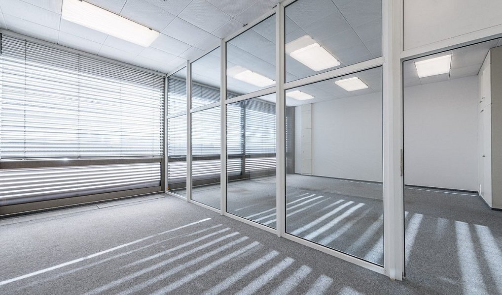 Pronájem obchodních prostor 653 m², Praha – náhled fotky 3