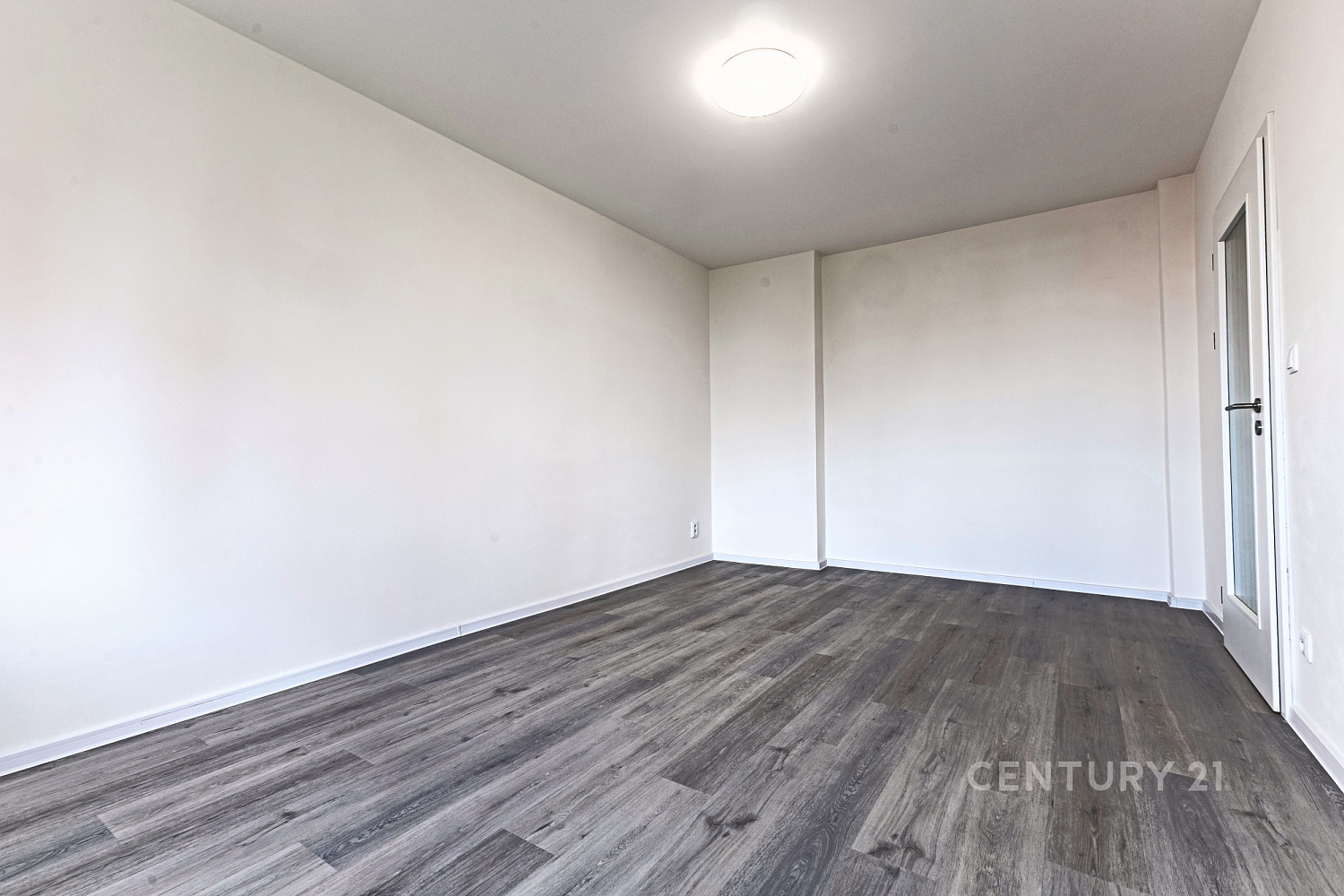 Pronájem bytu 1+1 31 m² – fotografie 4