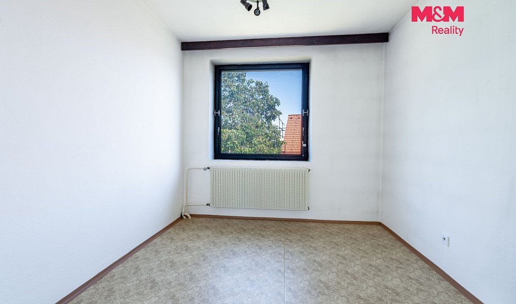 Prodej domu 180 m² s pozemkem 466 m², Chvaletice – náhled fotky 15