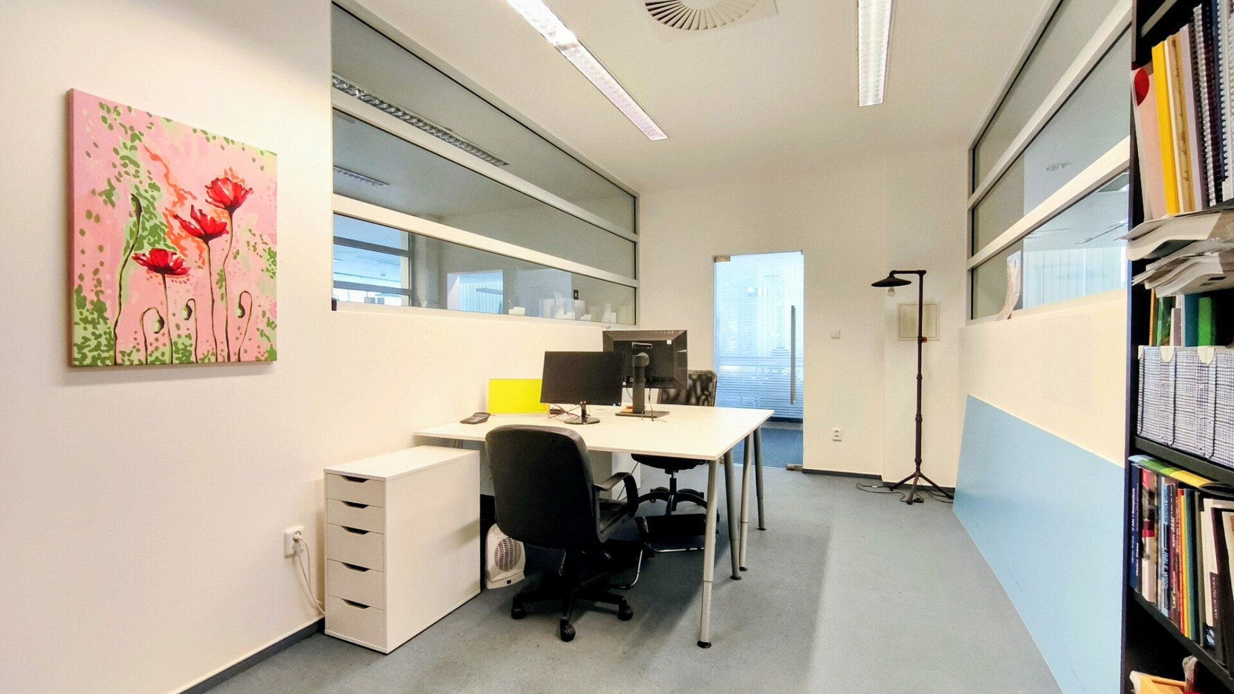 Pronájem kanceláře 17 m² — photo 2