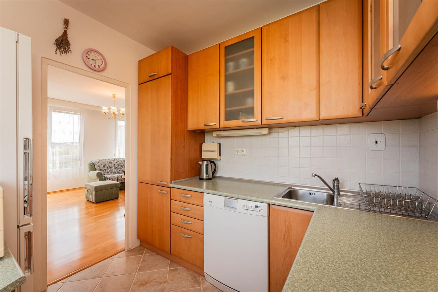Pronájem bytu 3+1 68 m² – fotografie 3