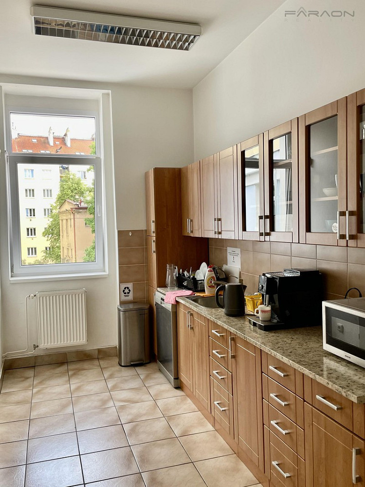 Pronájem kanceláře 32 m² – fotografie 5