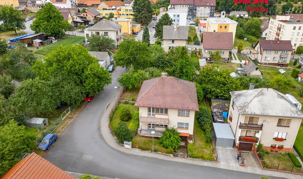 Prodej domu 256 m² s pozemkem 660 m², Čestice – náhled fotky 28