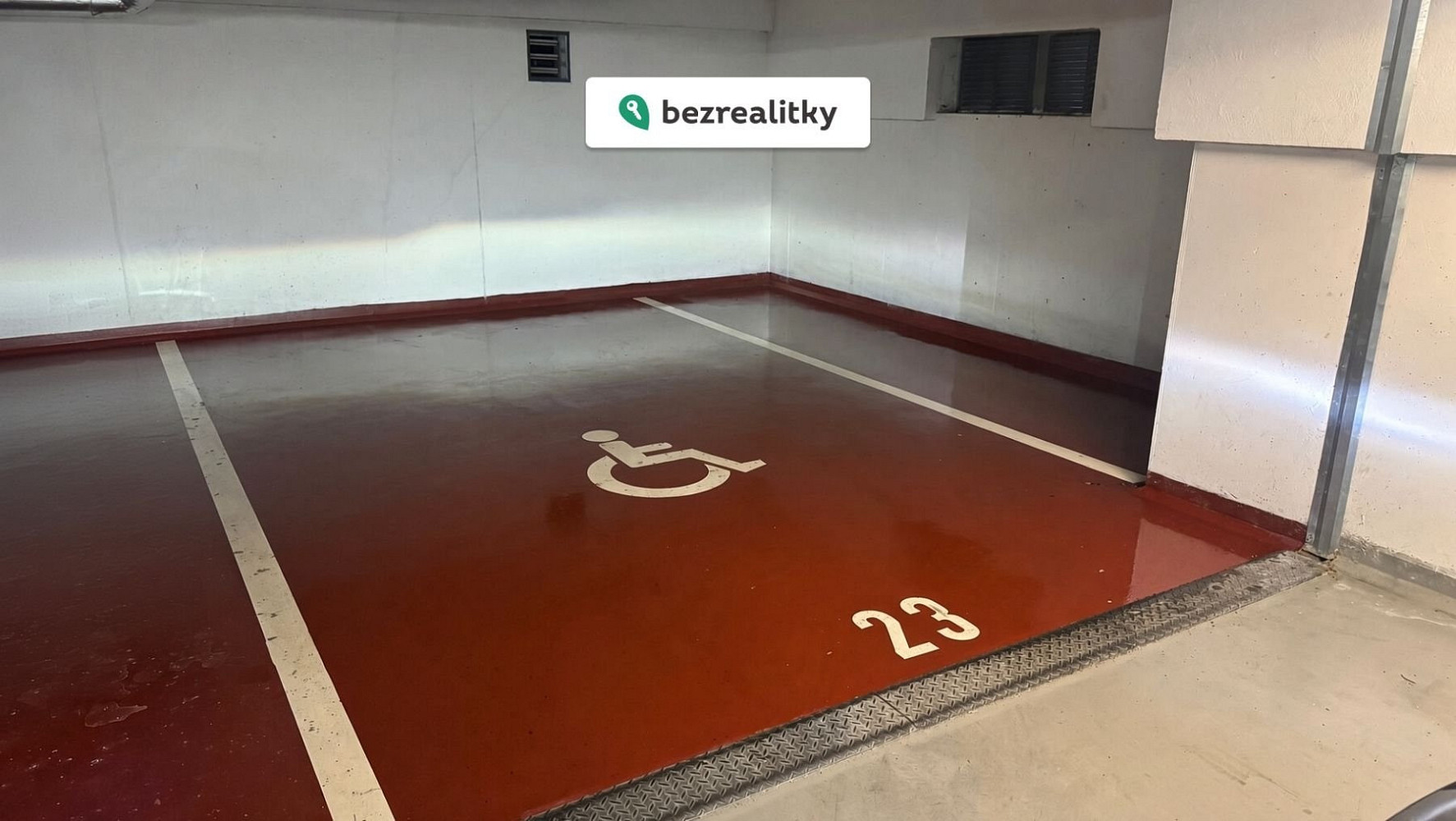 Prodej garáže 33 m2