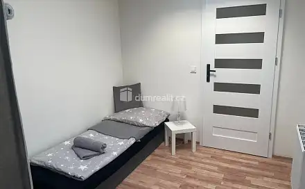 Pronájem bytu 5+kk 14 m², Podnikatelská, Praha 9 - Běchovice