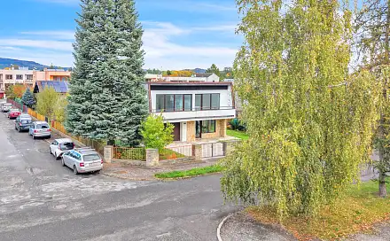 Pronájem domu 204 m² s pozemkem 827 m², J. Š. Kubína, Jičín - Holínské Předměstí