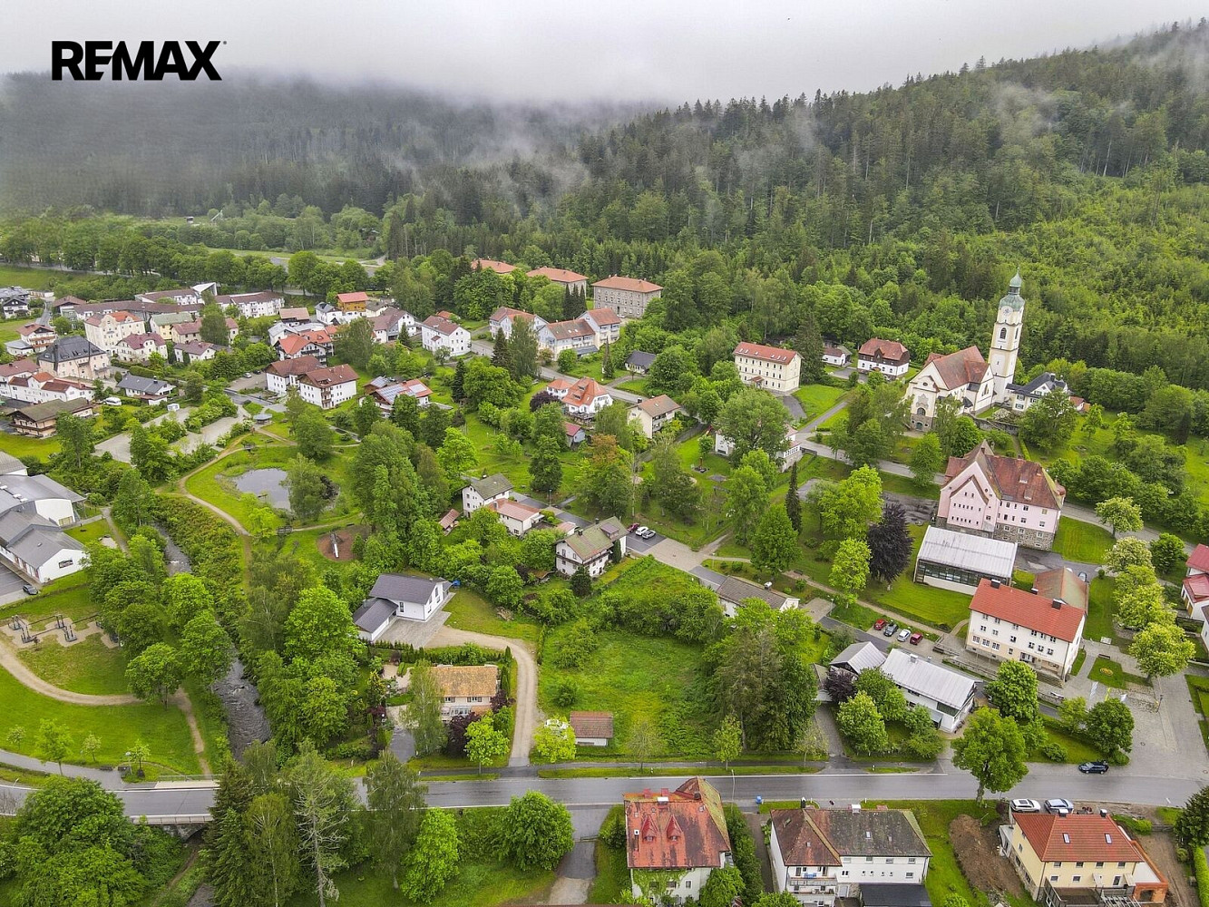 Prodej stavebního pozemku 693 m² Bavorská Ruda - Špičák 2 3 4 9 0 0 0 K č – další