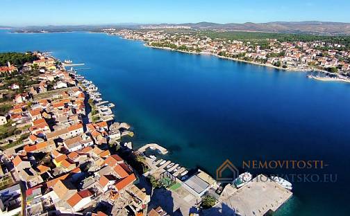 Prodej stavebního pozemku 1 040 m², Šibenik - Okolica, Chorvatsko