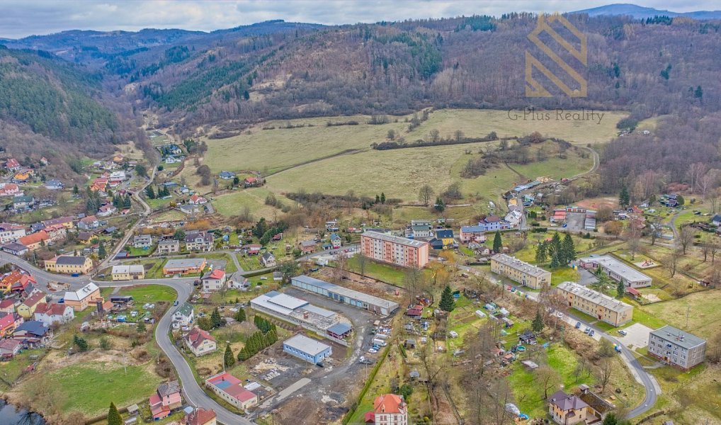 Prodej stavebního pozemku 778 m², Velichov – náhled fotky 4