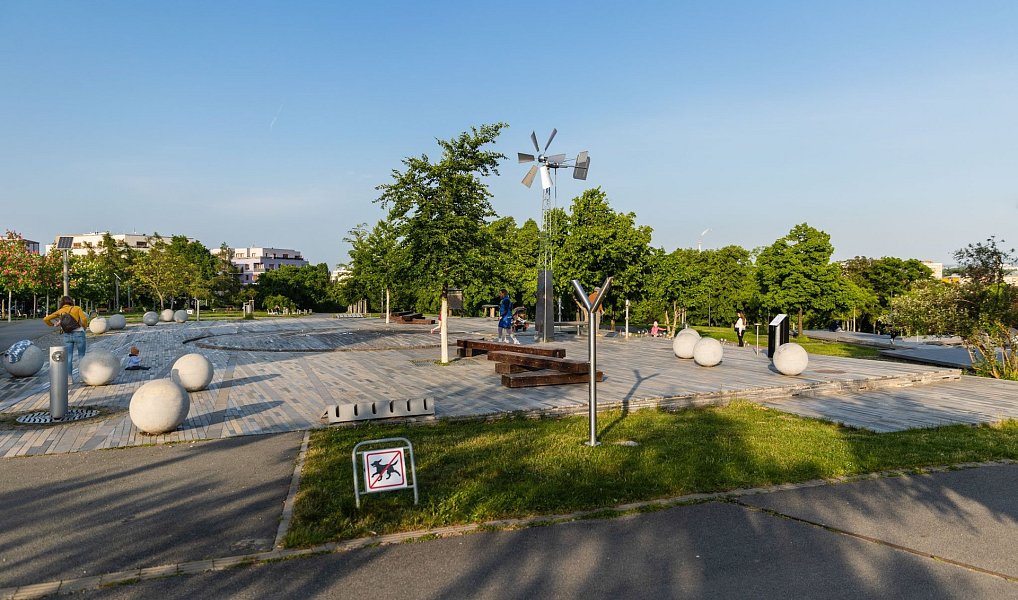 Prodej bytu 4+kk 90 m², Praha – náhled fotky 21