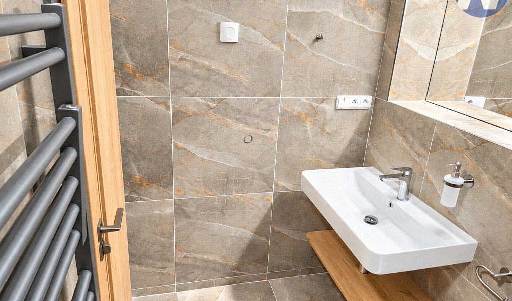 Pronájem bytu 2+kk 66 m², Horní Planá – náhled fotky 9