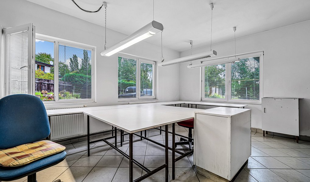 Prodej domu 850 m² s pozemkem 1 600 m², Nový Bor – náhled fotky 5