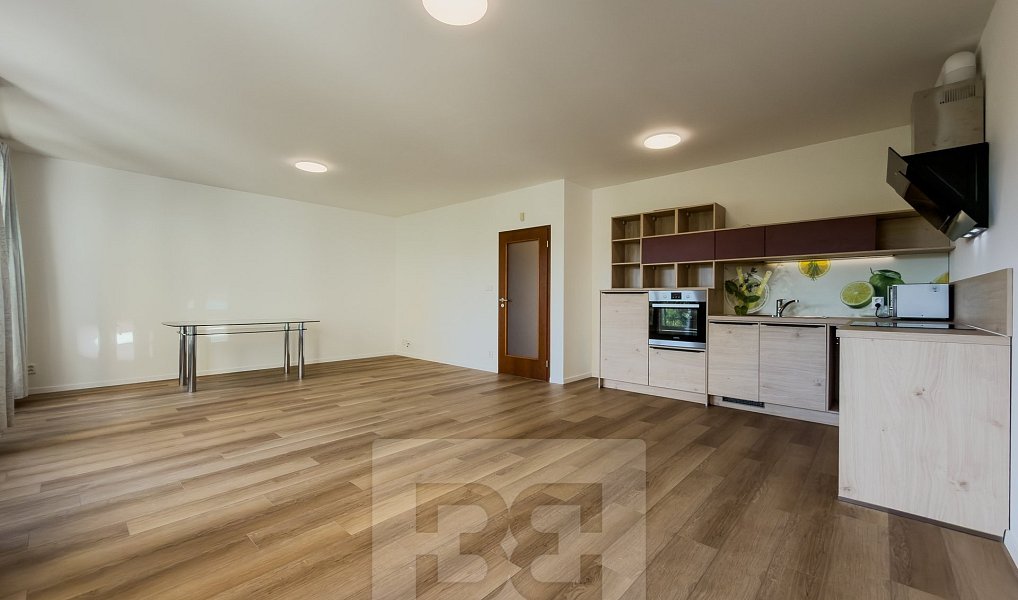 Pronájem bytu 3+kk 89 m², Praha – náhled fotky 2
