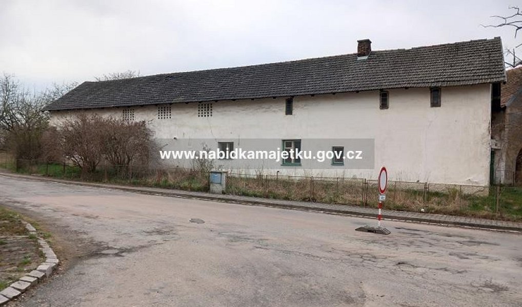 Prodej domu 200 m² s pozemkem 4 819 m², Radhošť – náhled fotky 2