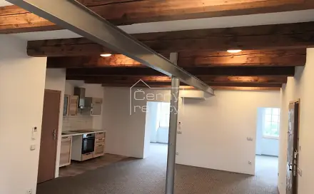 Pronájem bytu 2+1 90 m², Staré Hradiště - Brozany, okres Pardubice