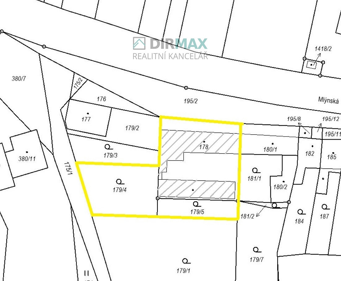 Prodej stavebního pozemku 1 210 m², Plzeň