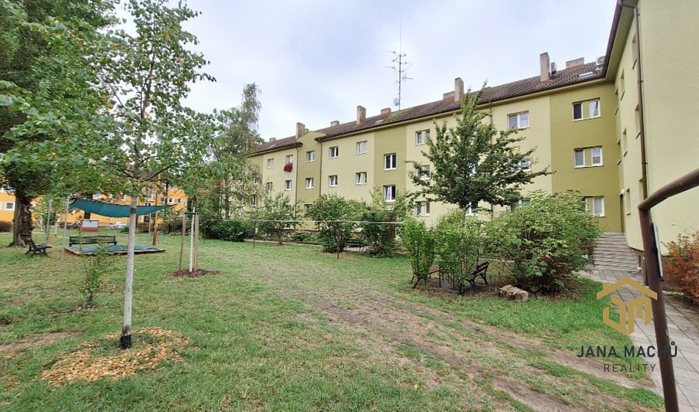 Prodej bytu 3+1 70 m², Hodonín – náhled fotky 9