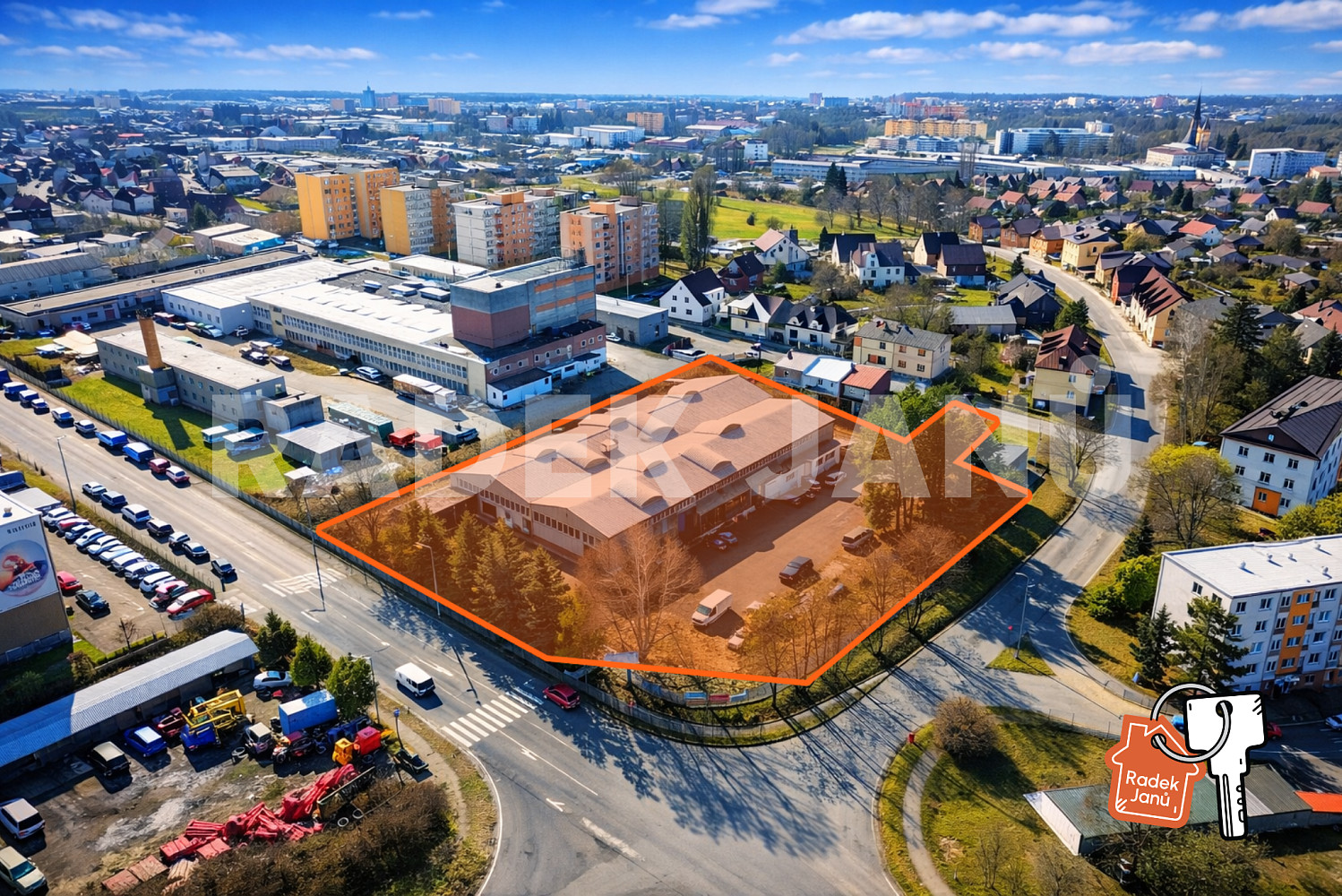 Prodej výrobních prostor 1 900 m²