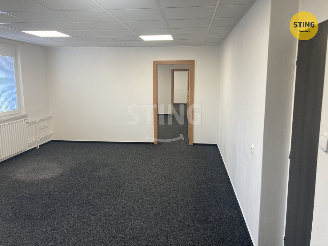 Pronájem kanceláře 47 m² – fotografie 4