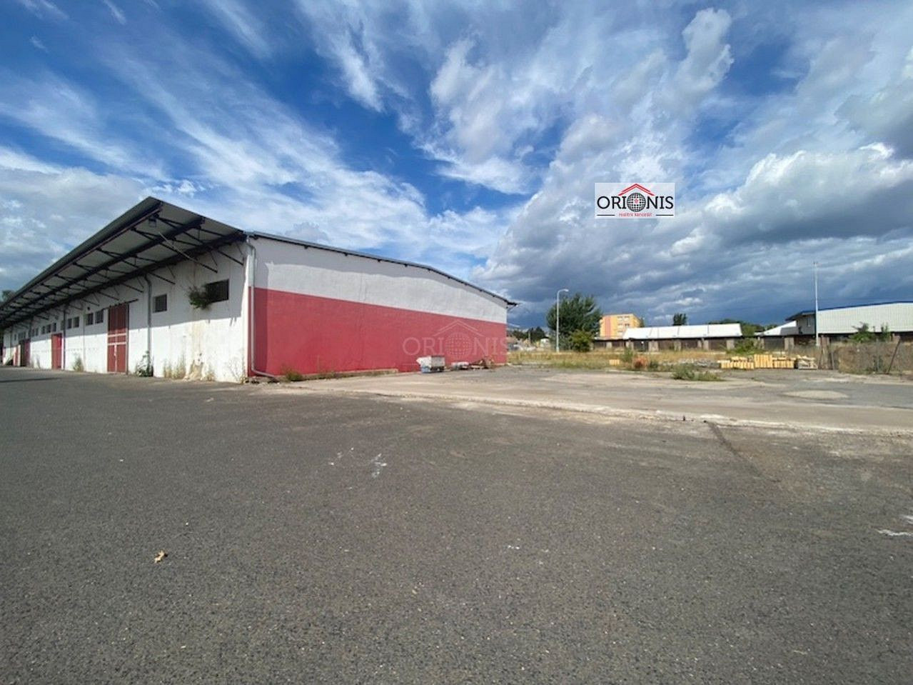 Pronájem skladovacích prostor 672 m²