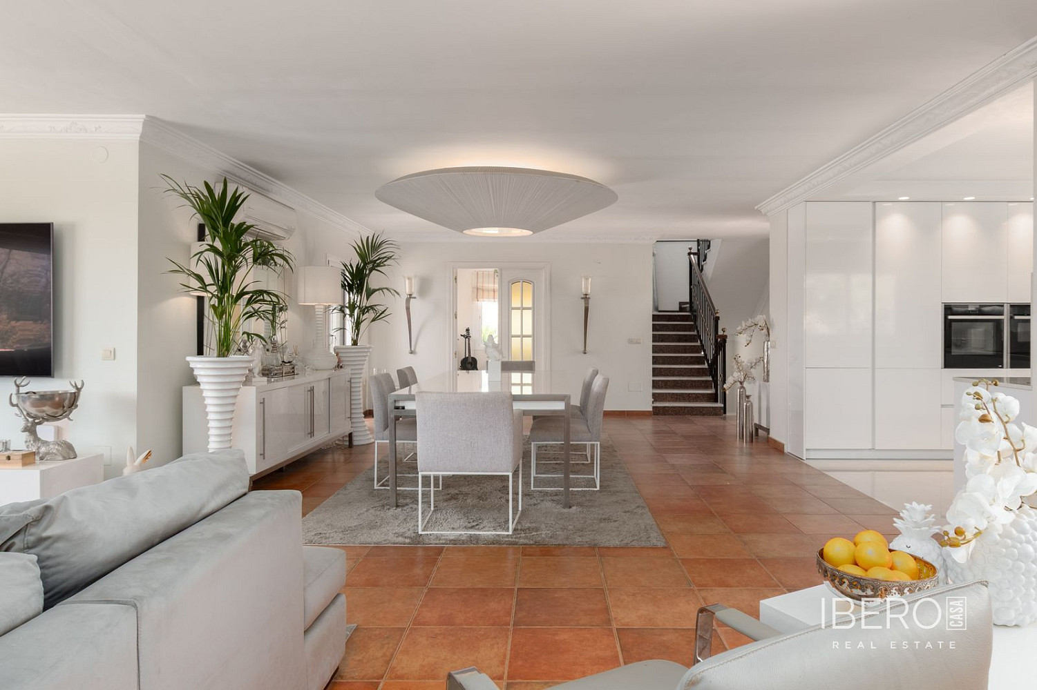 Prodej domu 378 m² s pozemkem 2 559 m² - Widok 6