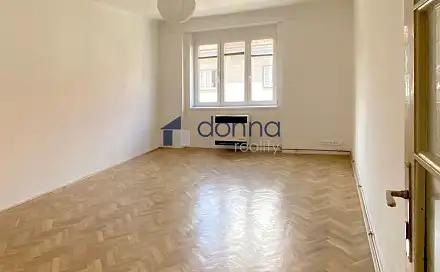 Prodej bytu 1+kk 30 m², Za poštou, Praha 10 - Strašnice