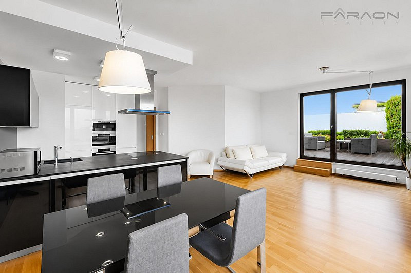 Pronájem bytu 3+kk 146 m² – fotografie 2