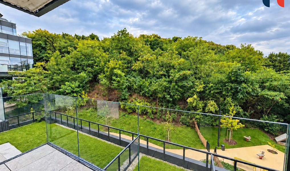 Pronájem bytu 1+kk 37 m², Praha – náhled fotky 3