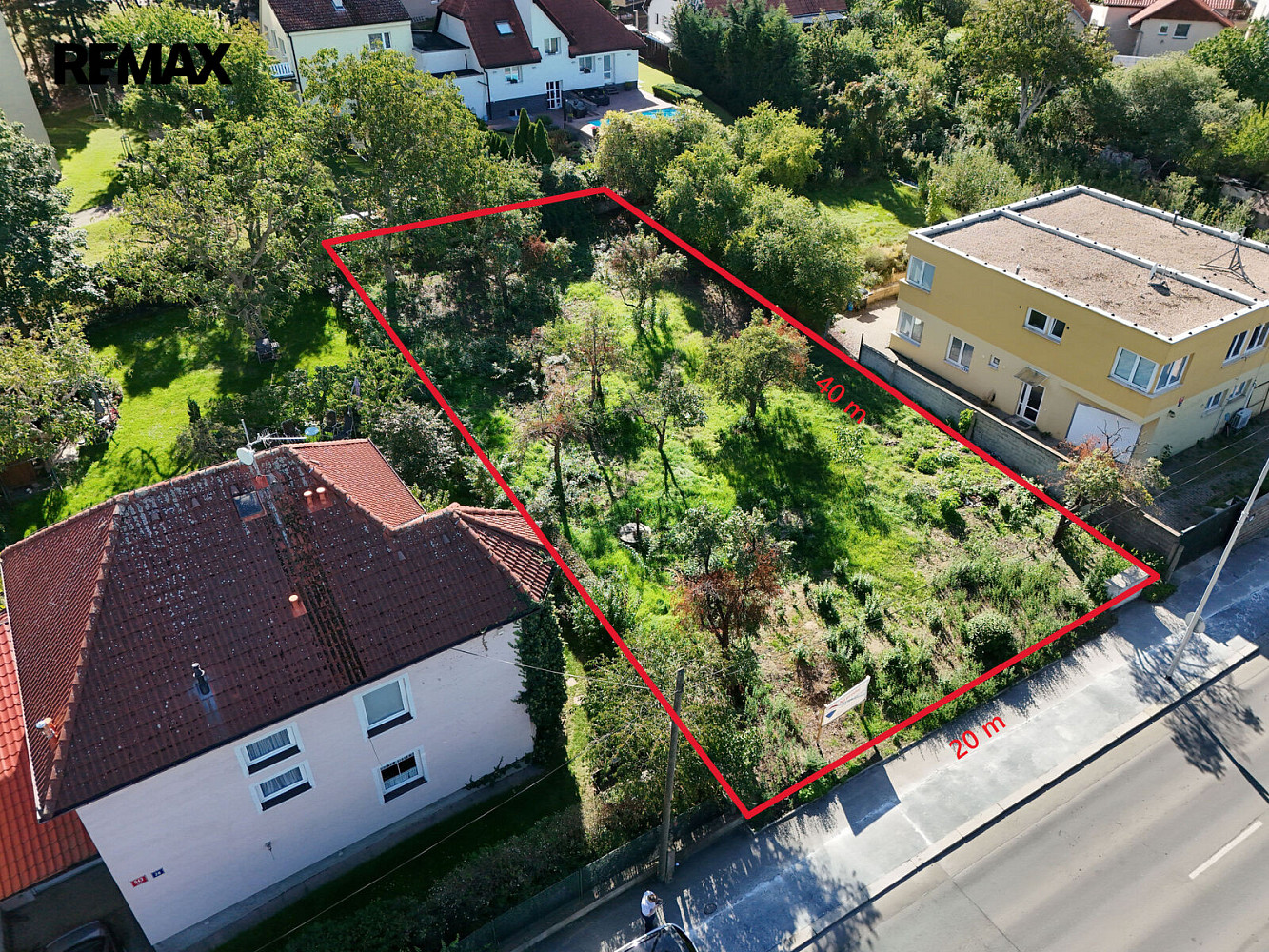 Prodej stavebního pozemku 815 m² – fotografie 2