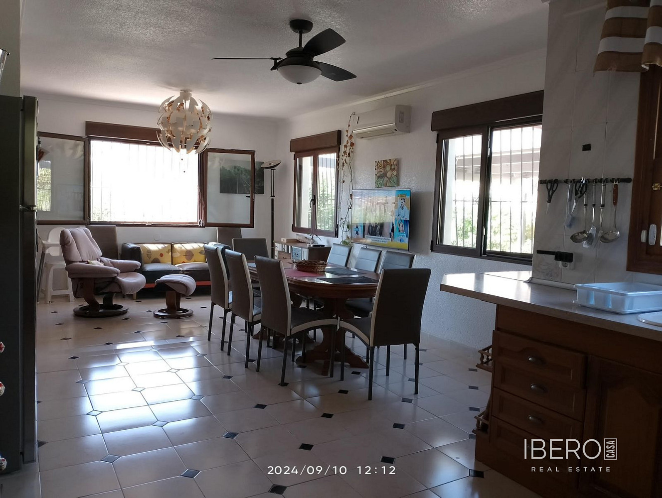Prodej domu 216 m² s pozemkem 1 084 m² - Vista 6